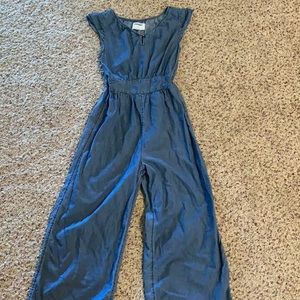 Girls size 6 jean jumpsuit.